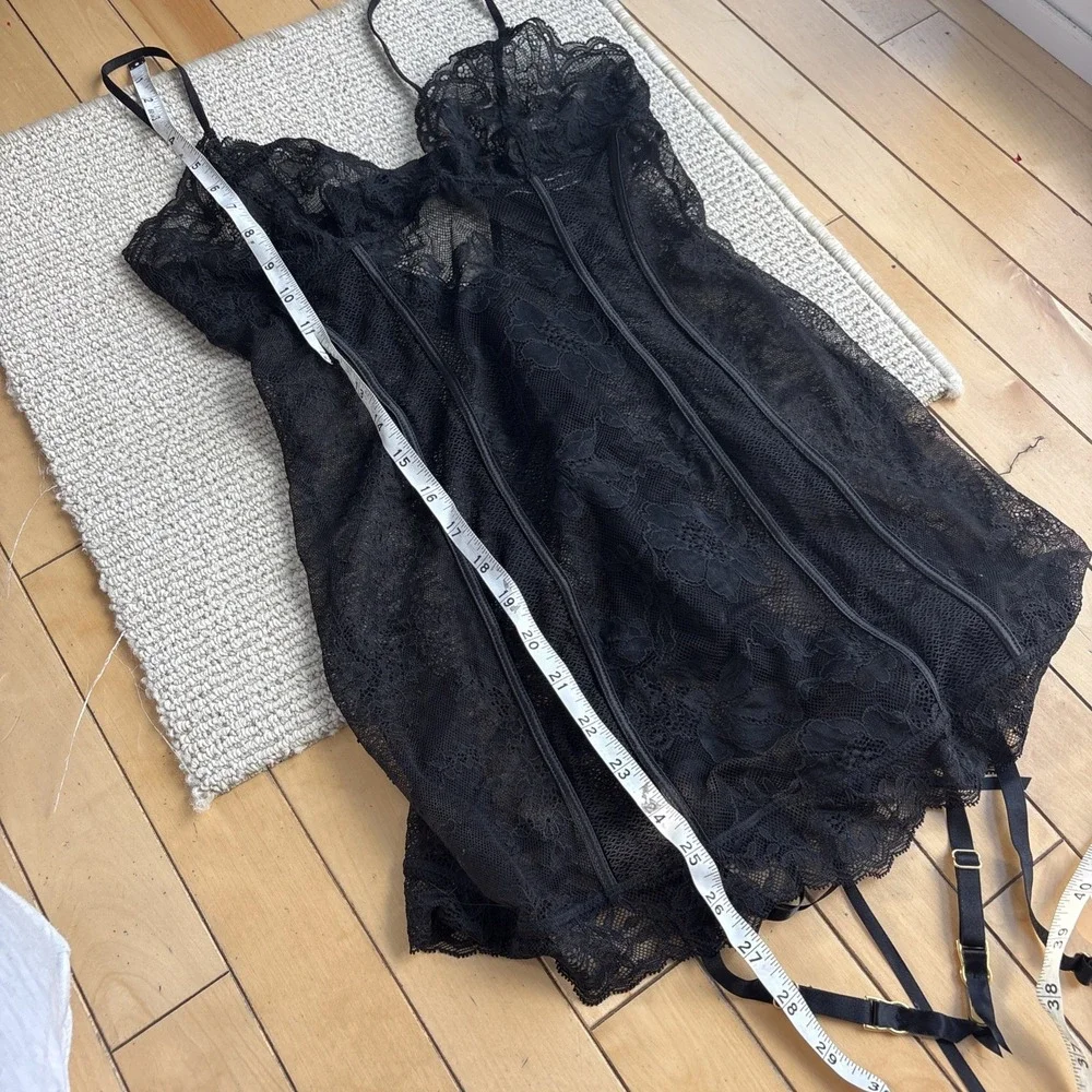 Victoria's Secret Black Sexy Sheer Lace Lingerie Size Medium lace up back garter